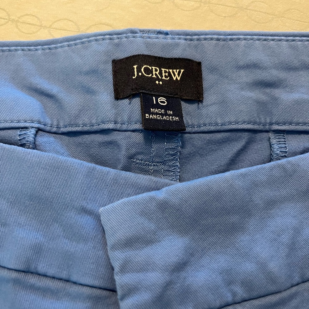 J Crew 9” Frankie Chino Shorts - Picture 5 of 6